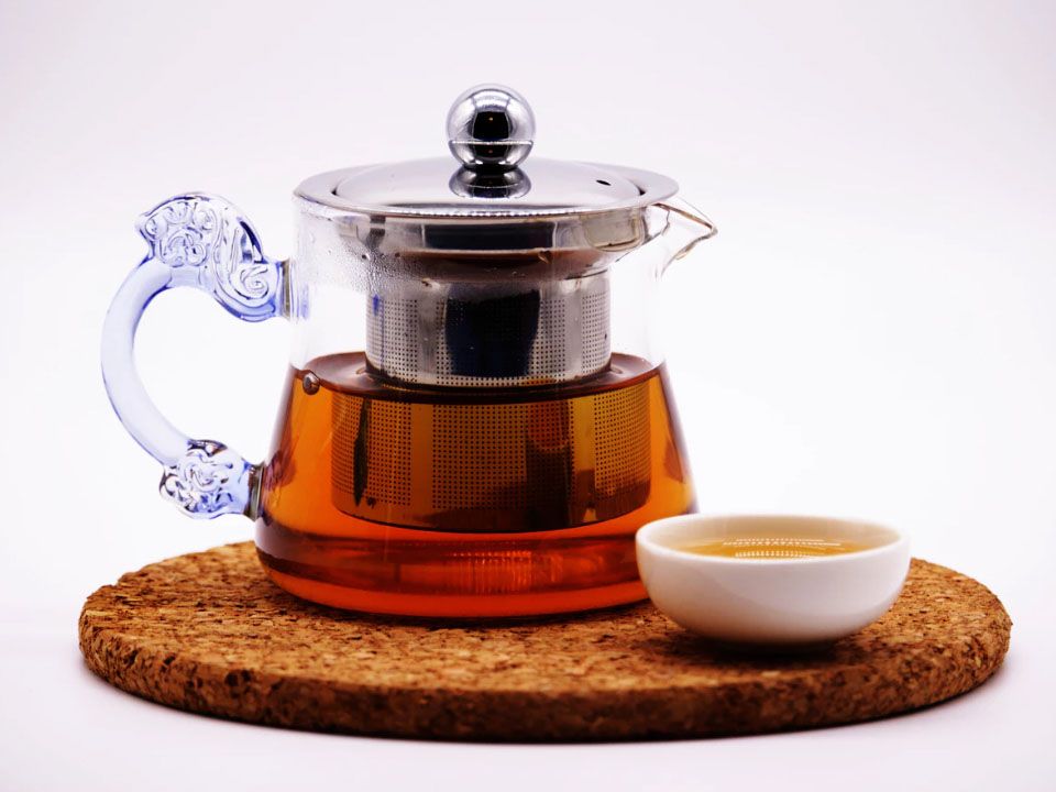 Teekanne mit Teesieb aus Edelstahl