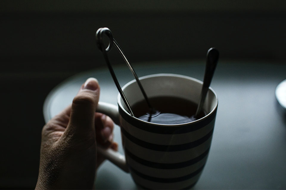 Weißer Tee abends trinken eine gute Idee? AURESA Blog